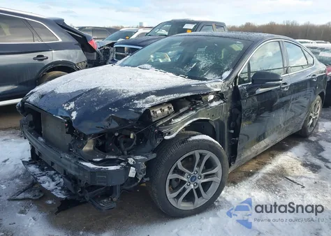 2020 Ford Fusion Hybrid Titanium from USA, damaged, VIN 3FA6P0RU9LR113547